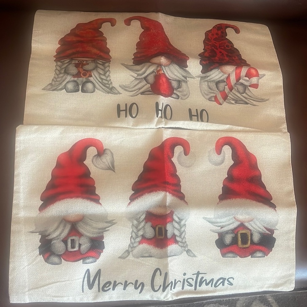 Christmas gnomes pillow duo